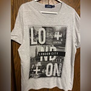 BUNDLE 4/$30 EUC MENS XL TOPMAN “LONDON” short sleeve tshirt 99%cotton